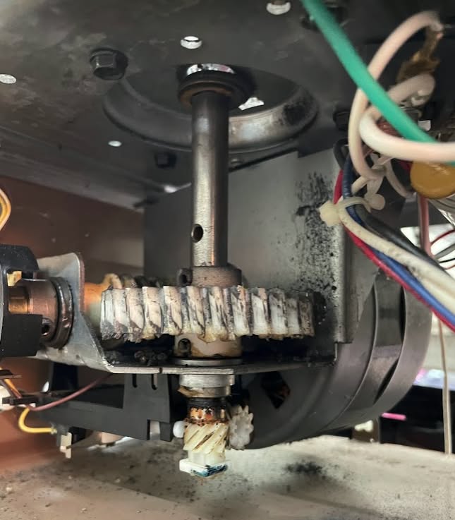 Garage-door opener gear and sprocket